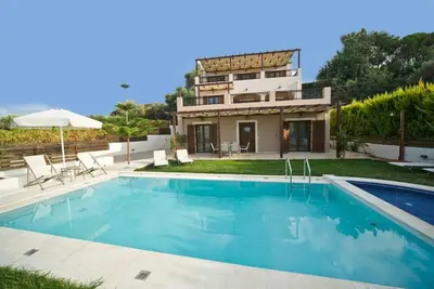 Image de Villa Diamant avec piscine