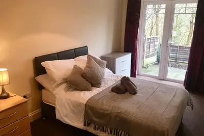 Image de Gatwick\/ Redhill Bedroom in Residential area