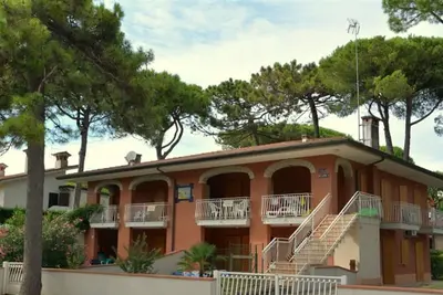 Image de Appartement confortable avec terrasse et jardin privé clôturé et aménagé