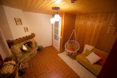 Image de Chalet chaleureux avec sauna, à côté des pistes