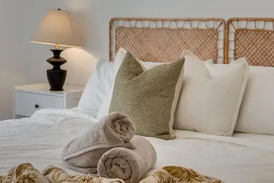 Image de \"Olive\" Brand New 3-Br Townhome