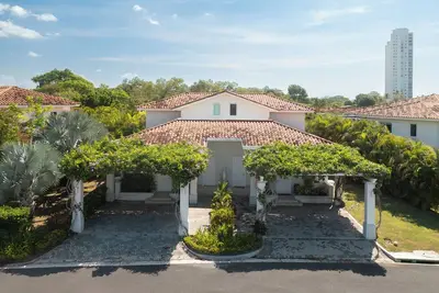 Image de This apartment is a 3 bedroom(s), 3 bathrooms, located in Casamar, Panama Oeste.