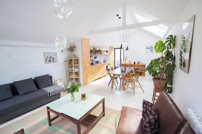 Image de Bright & Eco-Friendly Wooden Home – A Peaceful Retreat Near Paris