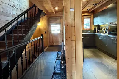 Image de Unique, High-Design & Spacious 6-bedrooms Chalet in Villars Centre.