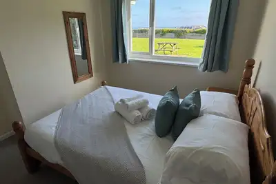 Image de Atlantic View Chalets #3 | Self-catering holiday cottage near Crantock beach