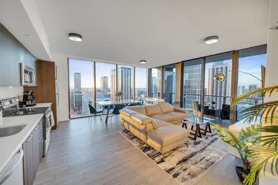 Image de Spacious 3-bedroom apartment in peaceful Miami with WiFi, fitness gym, pool