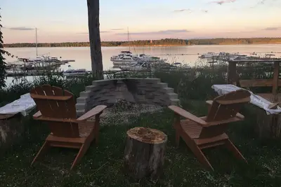 Image de Lakeside Cottage #303 at Valcour Cottages