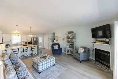 Image de One Bedroom Marina View Condo