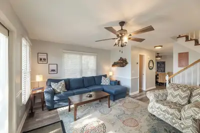 Image de Two Bedroom Harbor View Condo