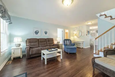 Image de Three Bedroom Hurst Heaven Condo