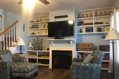 Image de Three Bedroom Hurst Haven Condo