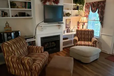 Image de Four Bedroom Hurst Haven Condo