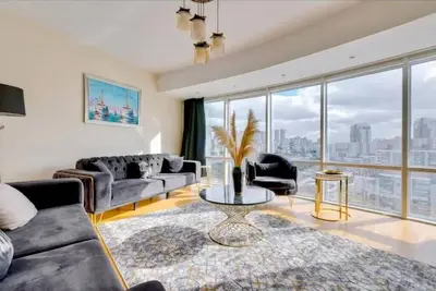 Cozy 1-bedroom apartment in chic residrntioal building.