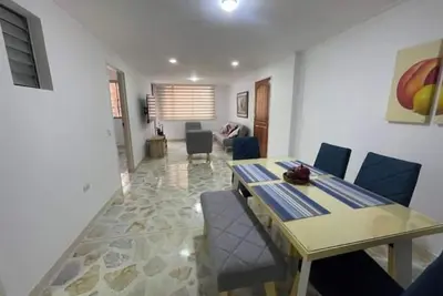 Image de Excellent location, spacious with A. C, Quiet.