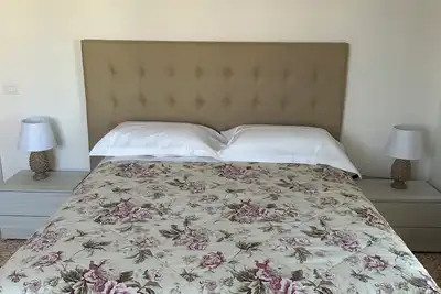 Image de 3-bedroom very clean apartment in lovely Roma with Ac, WiFi