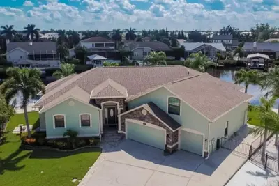 Image de Spacious 5-bedroom house on the water with Ac, WiFi in gorgeous Apollo Beach