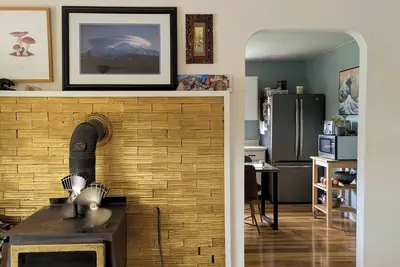 Image de Charming 2-bedroom house in the tranquil Applegate. In the heart of wine country