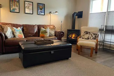 Image de Ski-in/out condo with amazing mountain views, sauna, game room, gas stove, & W/D