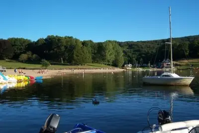 Image de L'Ecole : Gîte Authentique au Cœur du Parc du Haut-Languedoc