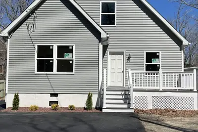 Image de Beach House By The Bay, Sleeps 19, 9 Car Parking, Linen Included