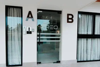 Image de Comfortable apartment with spectacular beach view!