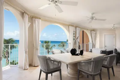 Image de Exclusive 3-bedroom apartment with Ac and fitness room - Saint Peters Bay 403