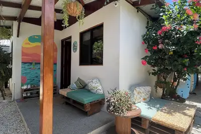 Image de The Cafecito Surf House - 3 Bedroom House Sleeps 10 in Centre of Santa Teresa