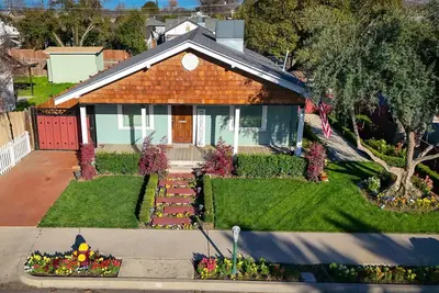 Image de Charming 2-bedroom house near the Sequoias