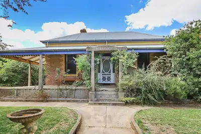 Image de A charming miners cottage retreat
