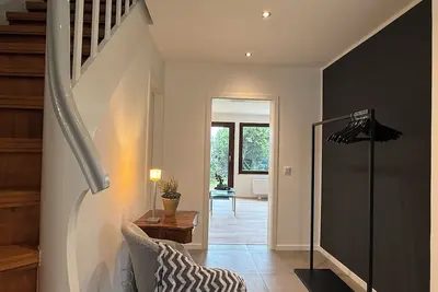 Image de Newly renovated semi-detached house with garage and garden