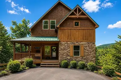 Image de Near Dollywood + Resort Amenities Included