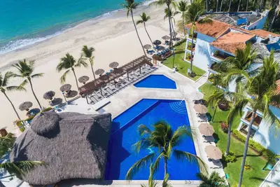 Image de Beachfront Family Paradise 1