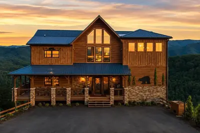 Image de Near Dollywood + Resort Amenities Included