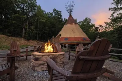 Image de Cozy Teepee Stay w/ Resort Amenities