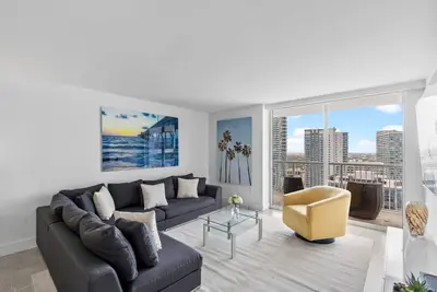 Image de Spacious 3 bedrooms with Parking