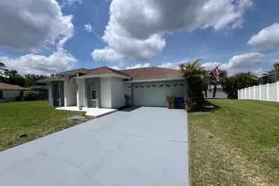 Image de the lake house at Lehigh acres