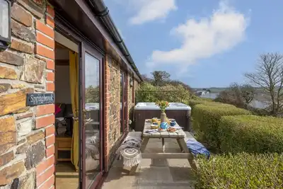Image de Springbrook - a lodge that sleeps 6 guests in 3 bedrooms