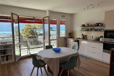 Image de Logement lumineux de 50m² magnifique vue lac