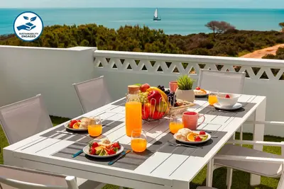 Image de Exquisite Townhouse with Sea View, Rooftop & Pool