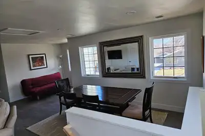 Image de Charming 2-bedroom 2 Bath Second Story of Home, with Ac, WiFi in amazing Denver