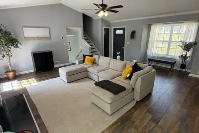 Image de 3-bedroom Charming House in Fabulous Marietta Great Backyard, quiet and relax! !