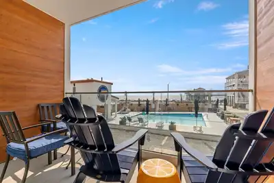 Image de A Beachfront Retreat | Pool Open!