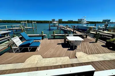Image de Intracoastal Riverfront living at Sunrise Views, a cozy 1-bedroom home
