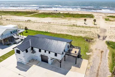 Image de Sunstone Retreat- Coastal Realty Group