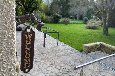 Image de A welcoming accessible bungalow with WiFi in the charming Charente countryside.