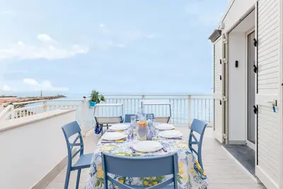 Image de Appartement \"Sunset\" avec vue sur la mer, Wi-Fi et climatisation