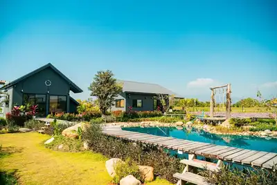 Image de A very pet friendly resort, centrally located only 5 minutes away from airport.