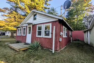 Image de Three Bears Cottages - Mama Bear - Cozy 2-bedroom cabin with Ac, WiFi