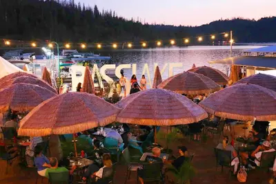 Image de 3-bedroom cabin with Ac, WiFi in charming Oakhurst. Near Yosemite and Bass Lake.