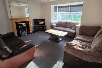 Image de Spacious Central Home - Sleeps 7, Garden & Parking